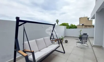 Apartamento garden com 2 dormitórios e 2 terraços e 1 garagem no bairro farroupilha