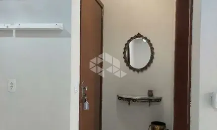 Oportunidade única!Amplo kitnet com vaga escriturada do bairro Vila jardim!