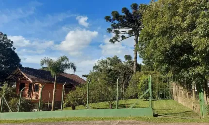 Terreno a venda com 566,05m² medindo 17,97 x 31,50 - Canela/RS