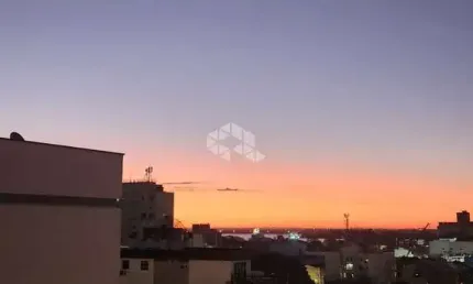 Um dormitório amplo andar alto com vaga escriturada no bairro floresta,