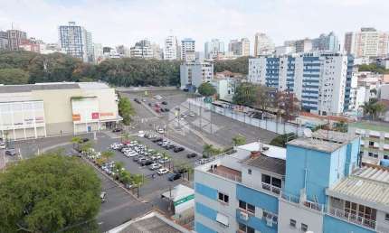 Apartamento em frente ao Shopping Total, com 2 dormitórios