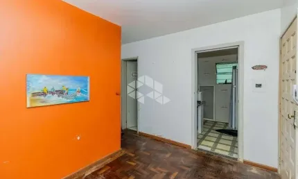 Apartamento térreo de dois dormitórios no bairro Cristal