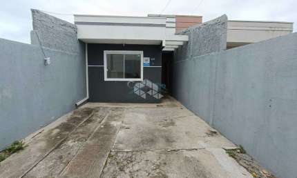 Casa com 2 quartos, 2 vagas e 42m² para vender por R$ 195.000