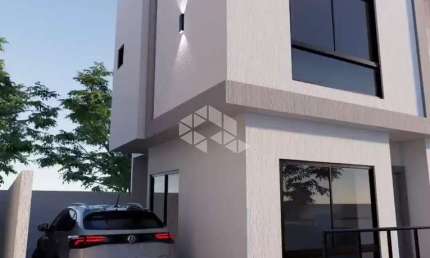 Triplex com 3 quartos e 3 banheiros em Curitiba-PR.
