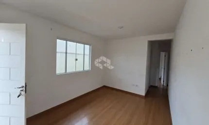 Casa com 3 quartos a venda no bairro Cajuru, Curitiba - PR por R$ 369.000
