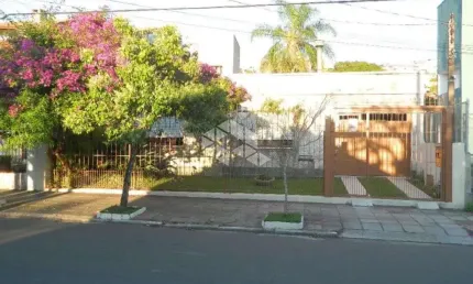 Casa com 3 quartos à venda na Rua Ibirubá, 160, Cavalhada, Porto Alegre