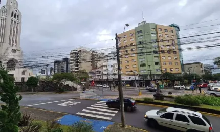 LOJA TÉRREA + MEZANINO (560m²) NO CORAÇÃO DO BAIRRO SÃO PELEGRINO EM CAXIAS DO SUL