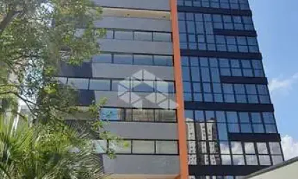 03 suítes e 04 vagas de garagem em prédio condomínio clube com total infraestrutura no bairro Madureira  em Caxias do Sul
