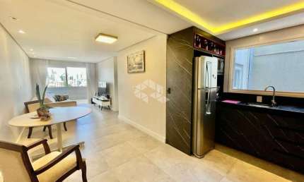 Apartamento de 02 dormitórios com suiíe  bairro Jardim América em Caxias do Sul