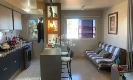 Apartamento com 02 dormitórios no bairro Sanvitto em Caxias do Sul