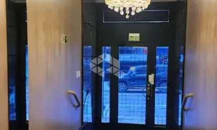 Lindo apartamento semimobiliado localizado no centro da 240 m²  de área privativa,