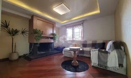 APARTAMENTO 2 DORMITÓRIOS SENDO 1 SUÍTE E 2 VAGAS NO CENTRO DE CAXIAS DO SUL