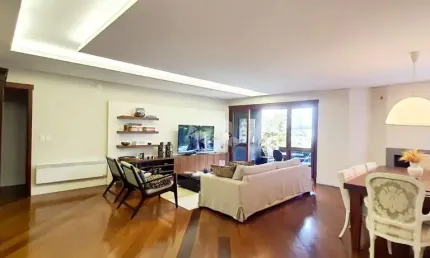 Apartamento  de 196m² privativos e 02 vagas individuais no colina sorriso en caxias do sul