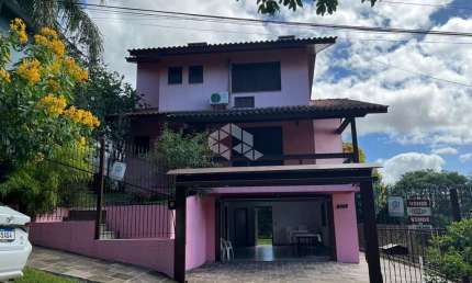 Casa independente Semimobiliada com 250m² localizada no Bairro Bela Vista em Caxias do Sul - RS