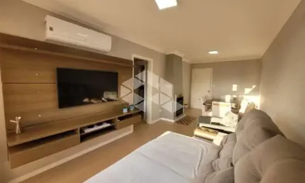 Apartamento semimobiliado com 3 dormitórios sendo 1 suíte e 1 vaga no bairro Exposição em Caxias do Sul