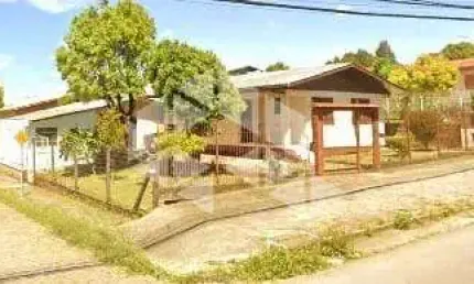 Casa de esquina à venda no bairro Desvio Rizzo, Caxias do Sul