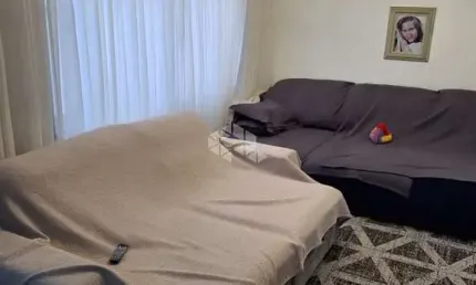 Apartamento semimobiliado  de 3 dormitórios 1 suíte com 144,4 m2 no Bairro de Lourdes e Caxias do Sul