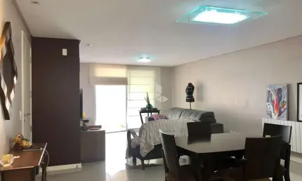 Apartamento 3 Dormitórios Semimobiliado no Bairro Exposição em Caxias do Sul