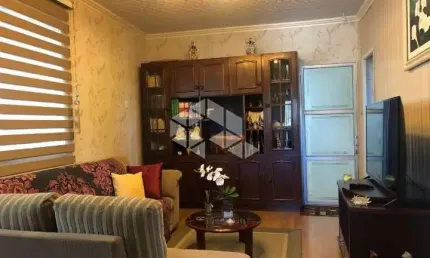 Casa em alvenaria com duas moradias no bairro são leopoldo em caxias do sul