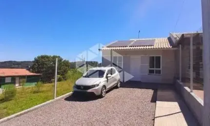 CASA COM PÁTIO E PLACA SOLAR NO SRA DAS GRAÇAS EM CAXIAS DO SUL/RS
