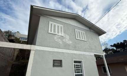 Casa à venda no bairro Salgado Filho, Caxias do Sul