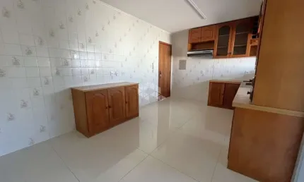 Apartamento Semimobiliado 3 Dormitórios no Bairro Exposição em Caxias do Sul