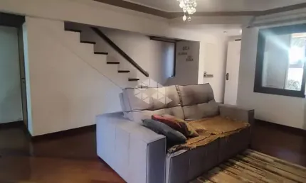 casa com tres dormitórios no bairro chácara das pedras.