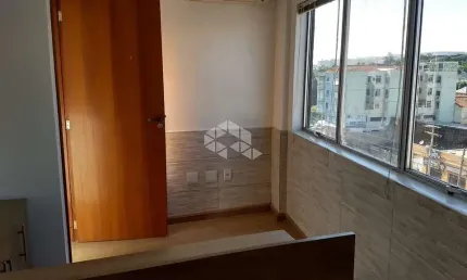 Sala/Conjunto comercial no Bairro Santa Maria Goretti em Porto Alegre - RS