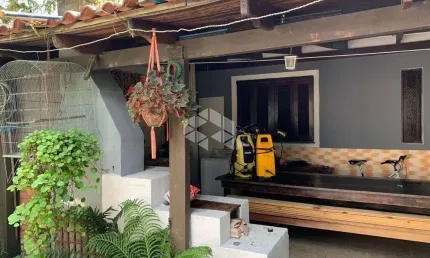 Casa residencial com 7 quartos e 4 vagas no Sarandi em Porto Alegre