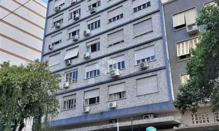 Apartamento 2 dormitórios no Centro Histórico em Porto Alegre