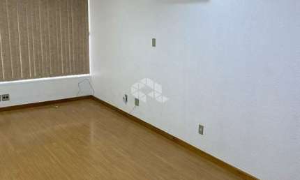 Sala comercial à venda na Rua Vigário José Inácio, 399, Centro Histórico, Porto Alegre