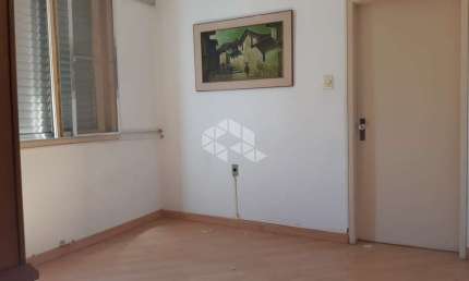 Apartamento de dois dormitórios no centro Histórico em Porto Alegre