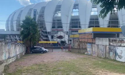 Terreno à venda na Avenida Padre Cacique, 1000, Praia de Belas, Porto Alegre