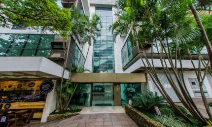 Sala Comercial a venda na Carlos Gomes no bairro  Bela Vista em Porto alegre