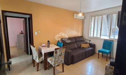 Apartamento de 2 quartos no bairro Partenon em Porto Alegre /RS