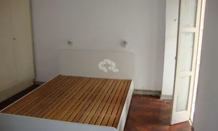 ótimo apartamento de 03 quartos, andar alto, elevador, portaria no Centro Histórico