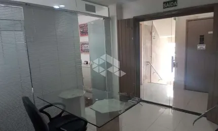 Crédito real vende ampla sala comercial no centro histórico - porto alegre - rs