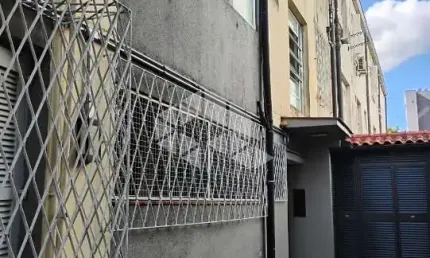 Apartamento térreo de 2 quartos, 2 banheiros no bairro menino deus !