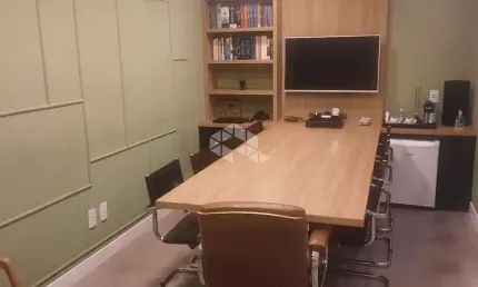 Ótima sala comercial á venda, área privativa de 123,76 m², no centro histórico de porto alegre.