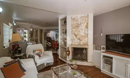 Excelente casa 3 quartos 3 vagas toda mobiliada no bairro  santo antonio em porto alegre rs