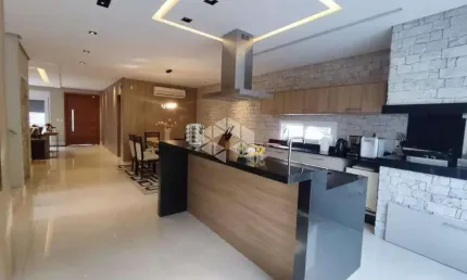 Casa com 320m²  2 suítes  elevador 4 vagas - cachoerinha