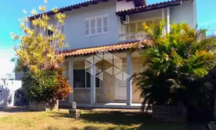 Sobrado em canoas com 03 dormitórios sendo 01 suíte com closet