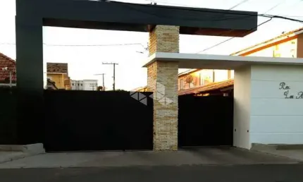 Sobrado a venda 2dorm. c/ 1 vaga coberta no bairro rio branco canoas rs.