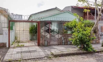 Casa  3 quartos para venda  no bairro Partenon em Porto Alegre/RS