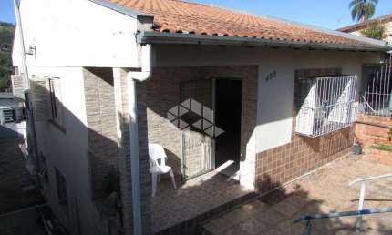 Casa 3 dormitórios para venda no Jardim Carvalho em Porto Alegre