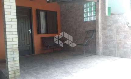 Casa 4 dormitórios, 2 banheiros, com piscina para venda no Porto Verde Jardim Algarve em Alvorada.