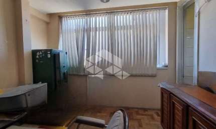 Sala para venda na Galeria Malcon com  21 m² privativos no Centro Histórico de Porto Alegre/RS.