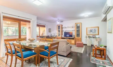 Apartamento com 3 quartos e 155m² à venda em Bela Vista, Porto Alegre.