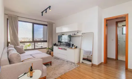 Apartamento de 2 dormitórios, vista incrível e vaga de garagem no bairro petrópolis!