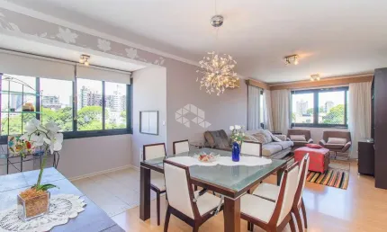 Apartamento de 3 dormitórios, com suíte e 2 vagas de garagem no bairro Higienópolis